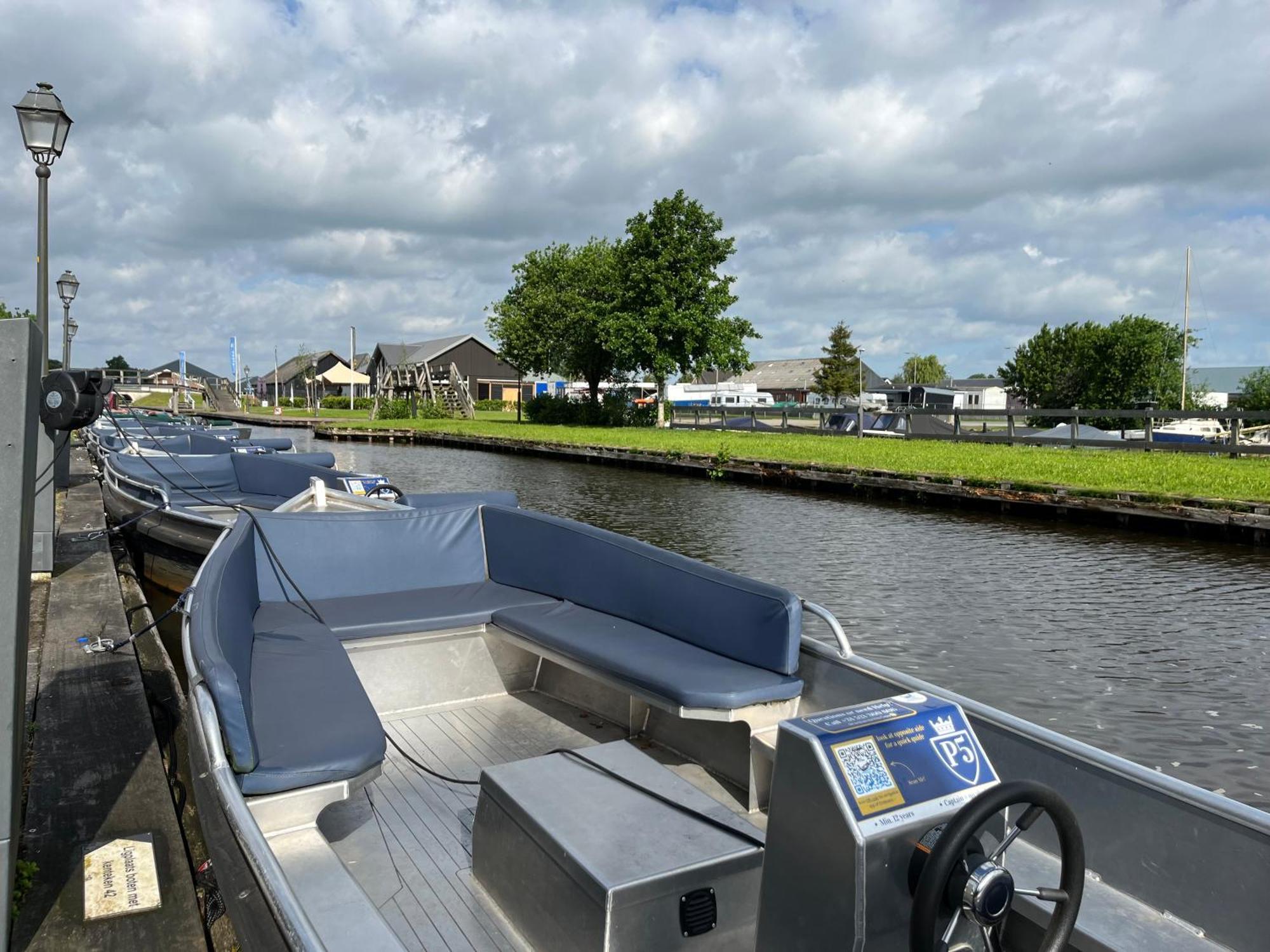 Hotel De Pergola Giethoorn Exterior photo